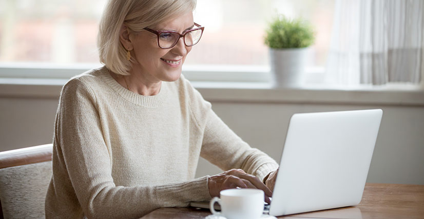 Salt-Manage-Seniors-Online-Senior-Woman-On-Laptop-Computer